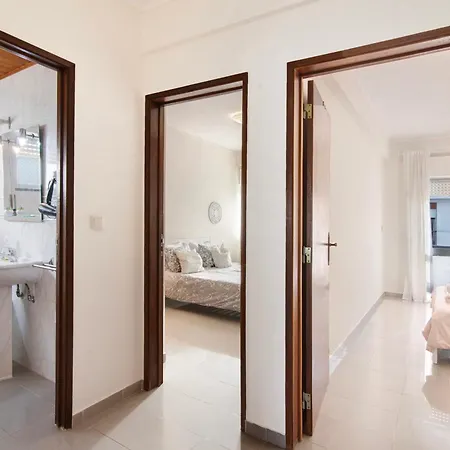 Daire Matinhos House *