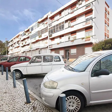 Апартаменты Matinhos House *